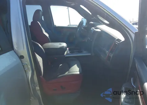 2017 Ram 1500 Rebel 4X4 5'7 Box z USA, uszkodzony, nr VIN 1C6RR7YT3HS620112